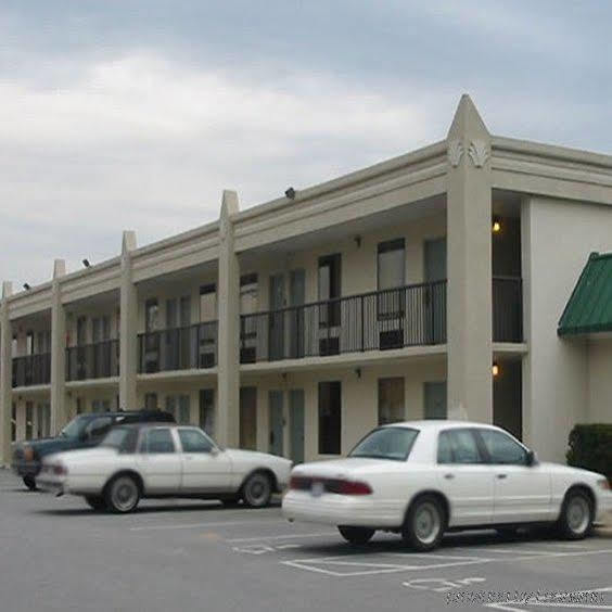 Red Roof Inn & Suites Wilkesboro Exteriör bild